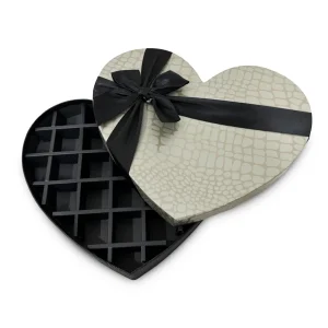 Custom Heart-Shaped Chocolate Packaging Wholesale